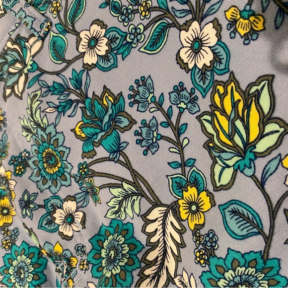 St. John's Bay Blue and Green Bermuda Women's Shorts Size 14 Soft - Picture 4 of 11